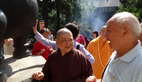 纽约慈航精舍住持明怡法师